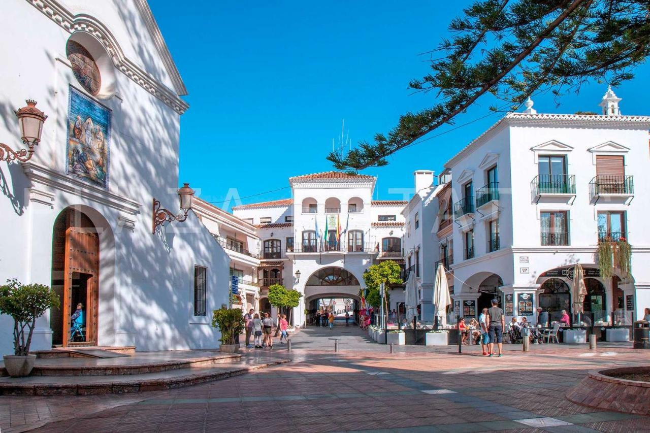 Appartamento Spectacular Sea Views From Solana 5 Street, Nerja Esterno foto